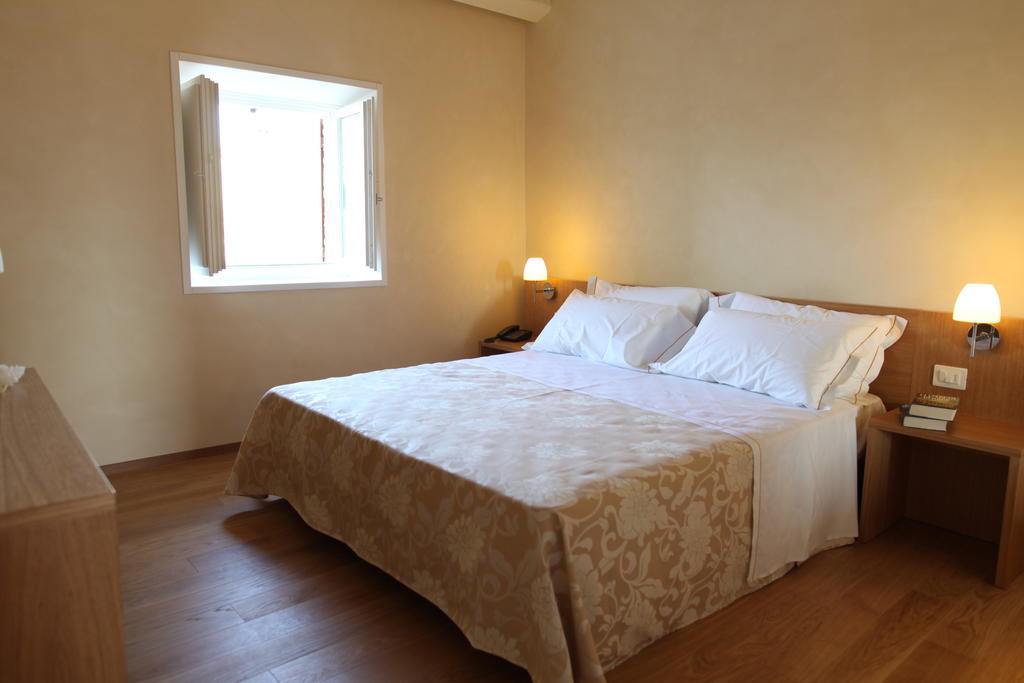 Relais Del Borgo Hotel & Spa 4 Stelle Staffolo Cameră foto