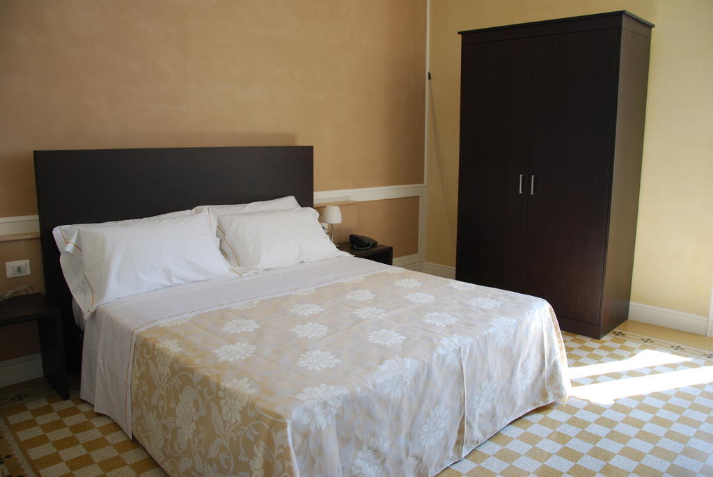 Relais Del Borgo Hotel & Spa 4 Stelle Staffolo Cameră foto